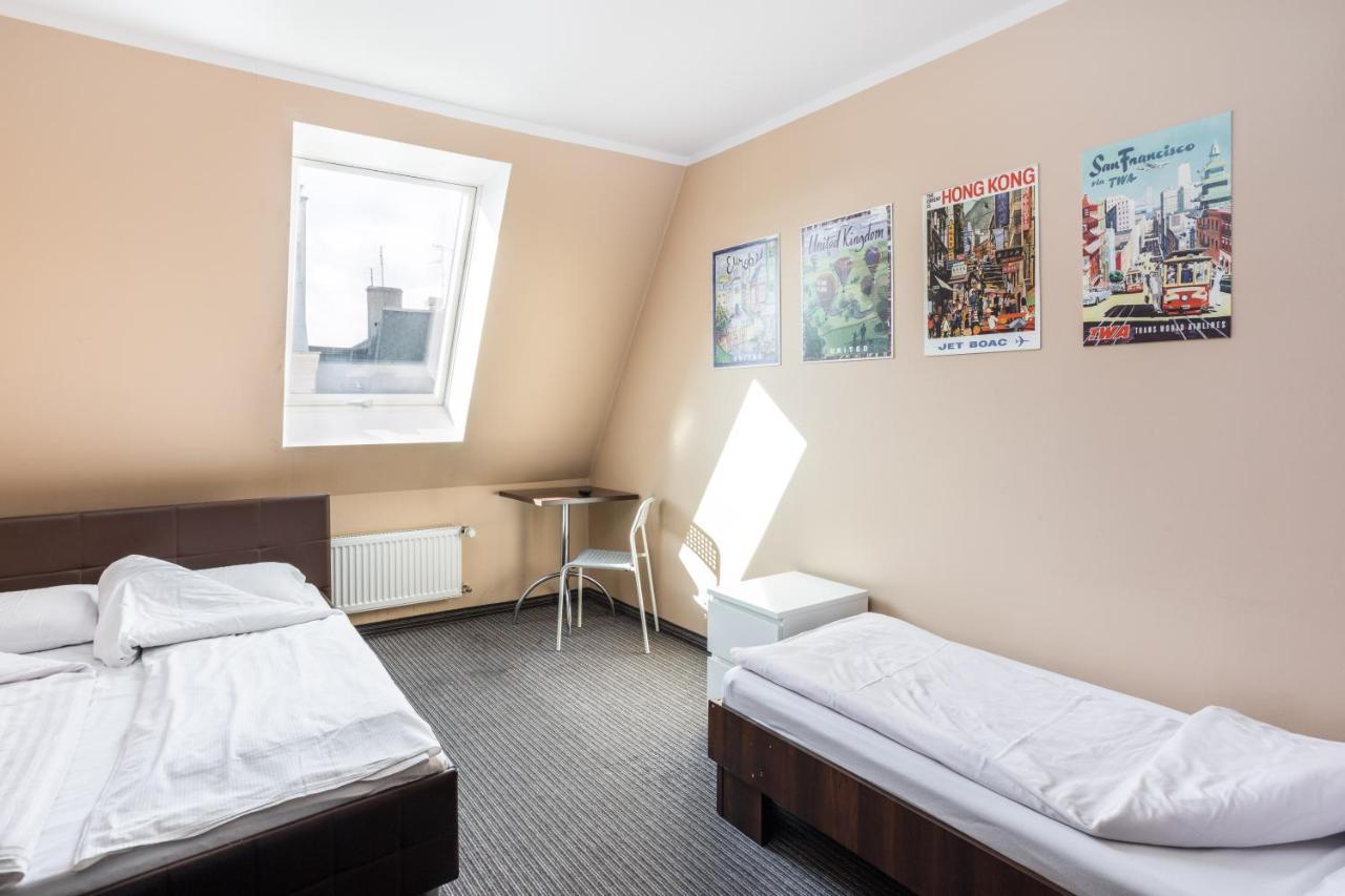 Shick Hostel Wroclaw Bagian luar foto